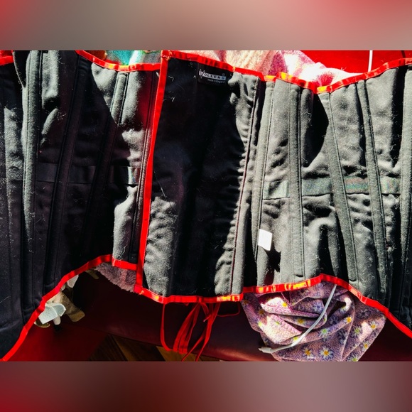 Custom HIGH QUALITY from London satin cotton with herring bone RED corset OSFM - Picture 14 of 17